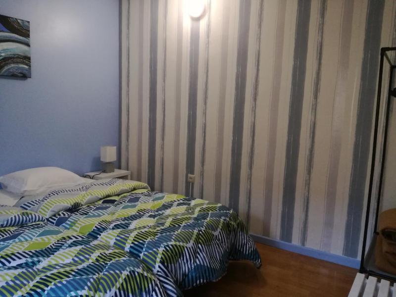 Twin Room image 1