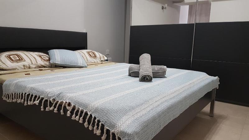 Spinola Seafront Apartment - image 16