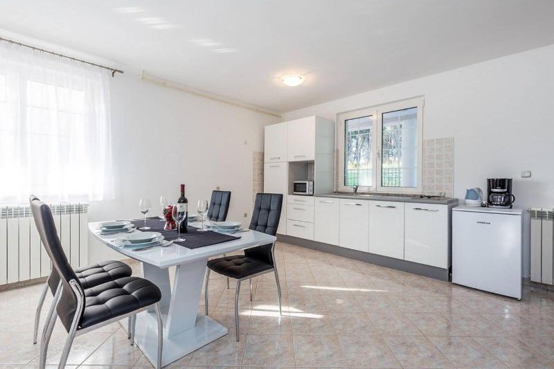 Standard Apartment image 1