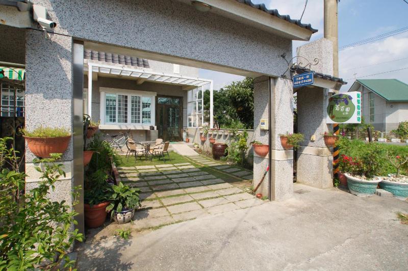 Vineyard Guesthouse - image 12
