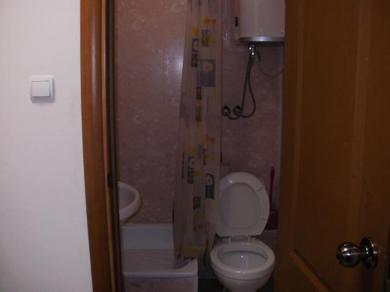 Economy Twin Room image 2