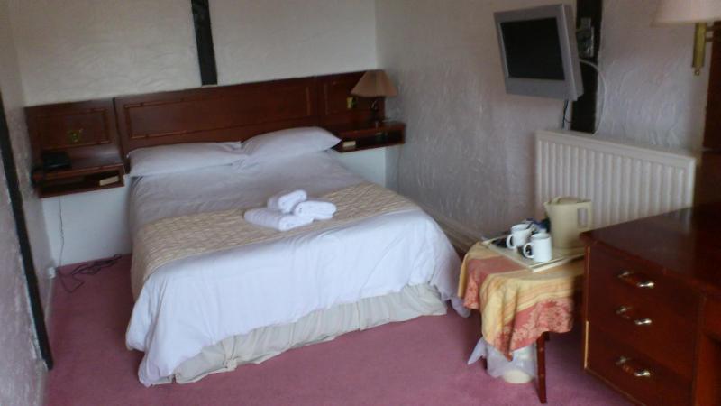 Double Room image 3