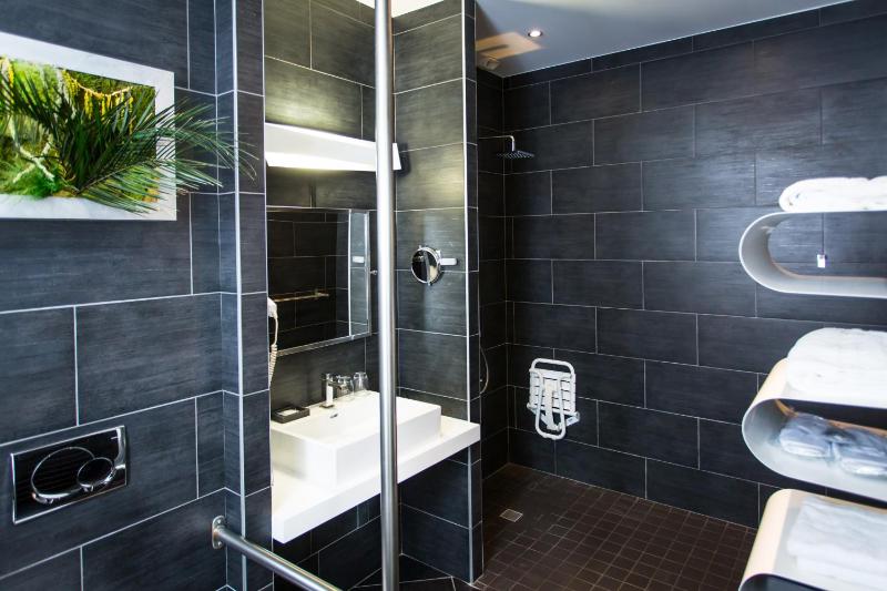 Double Room image 2