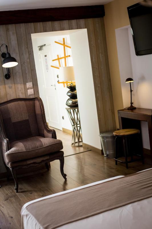 Superior Double Room image 4