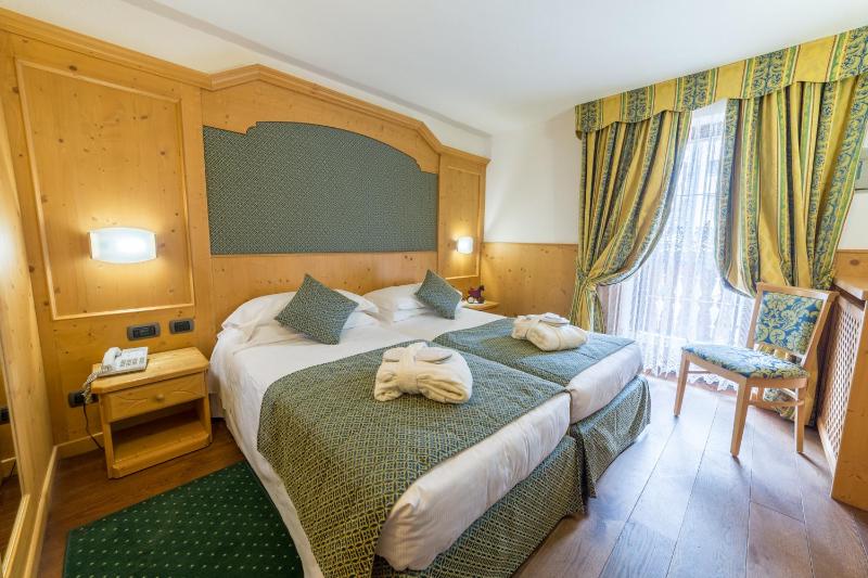Double or Twin Room image 2