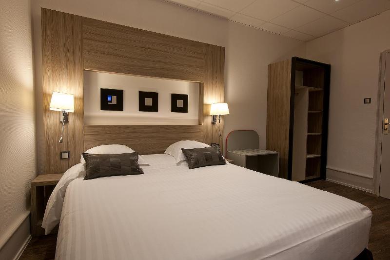 Double Room image 2