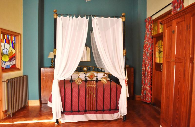 Deluxe Double Room with Bath image 2