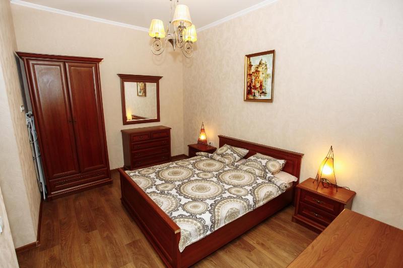 Apartment near Museum - image 1