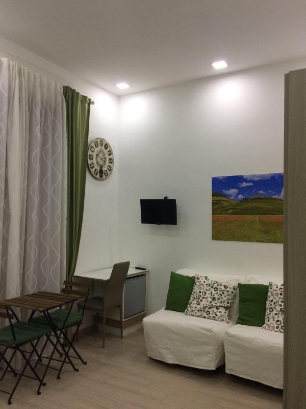 Standard Double Room image 4