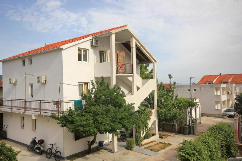 Two-Bedroom Apartment with Terrace image 3