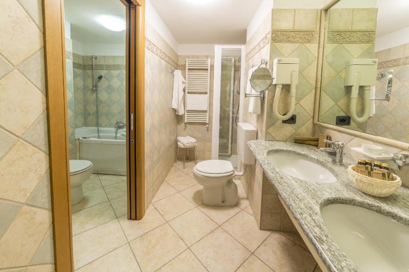 Deluxe Junior Suite image 2
