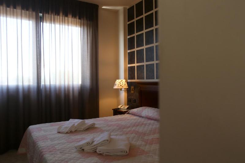 Budget Double or Twin Room image 2