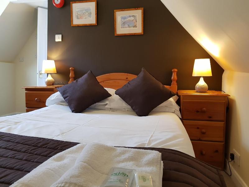 Double Room image 4