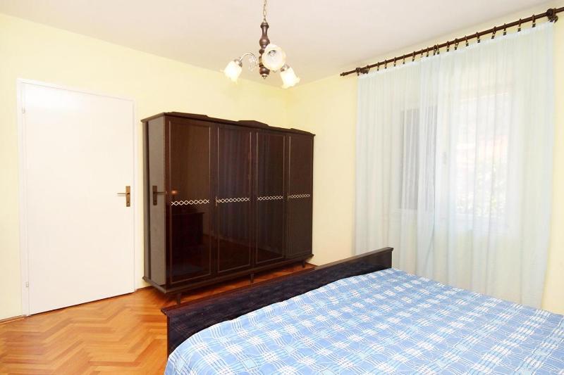 Three-Bedroom Apartment with Terrace image 2
