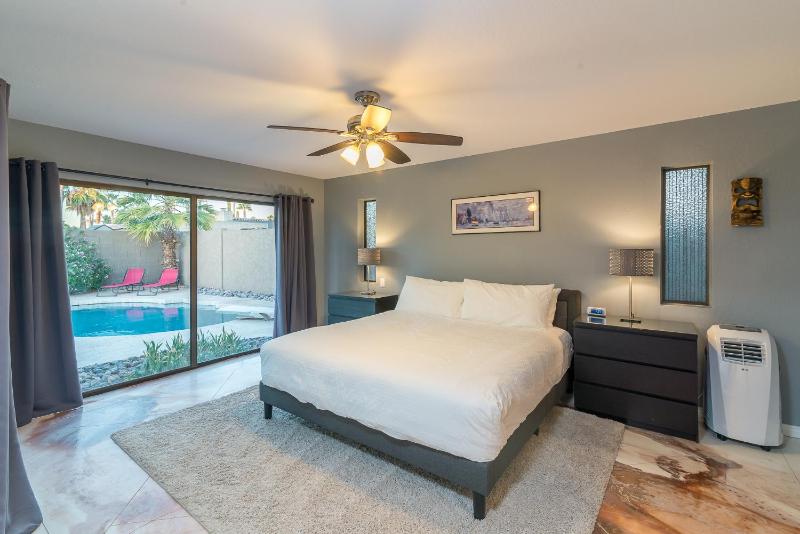 Casa De Palms Home - image 33