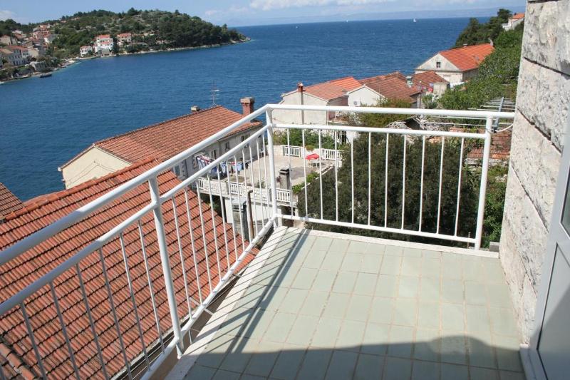 Two-Bedroom Apartment with Terrace and Sea View image 2