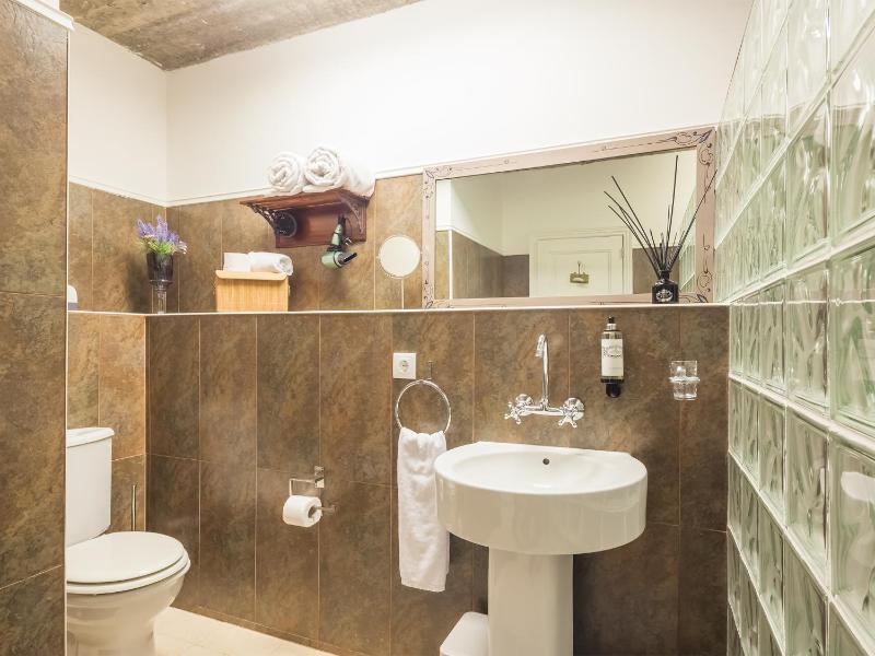 Superior Suite image 3