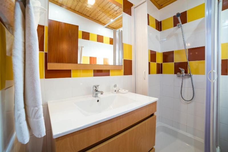One-Bedroom Apartment (3 Adults) image 2