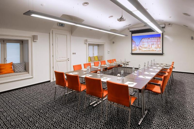Roset Hotel & Residence - image 12