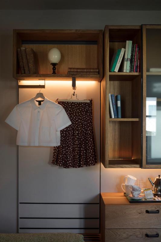 Classic Double Room image 4