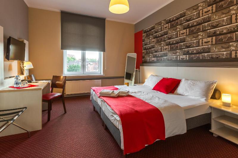 Double Room image 1