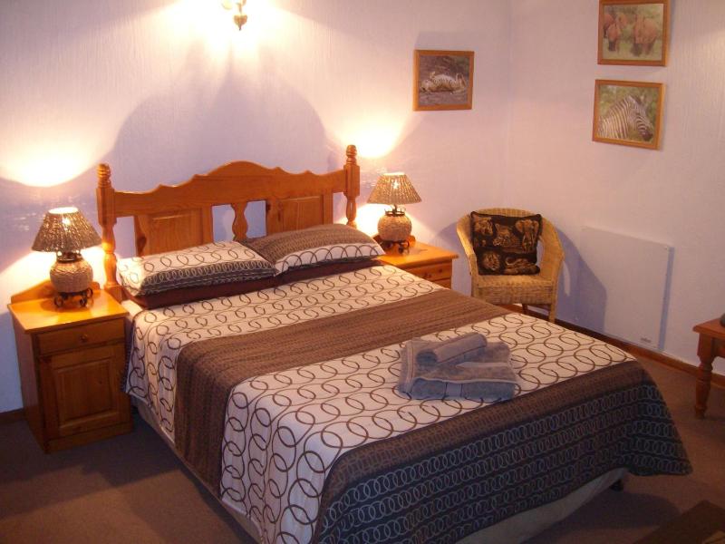 Oaktree Lodge Guest House - image 11