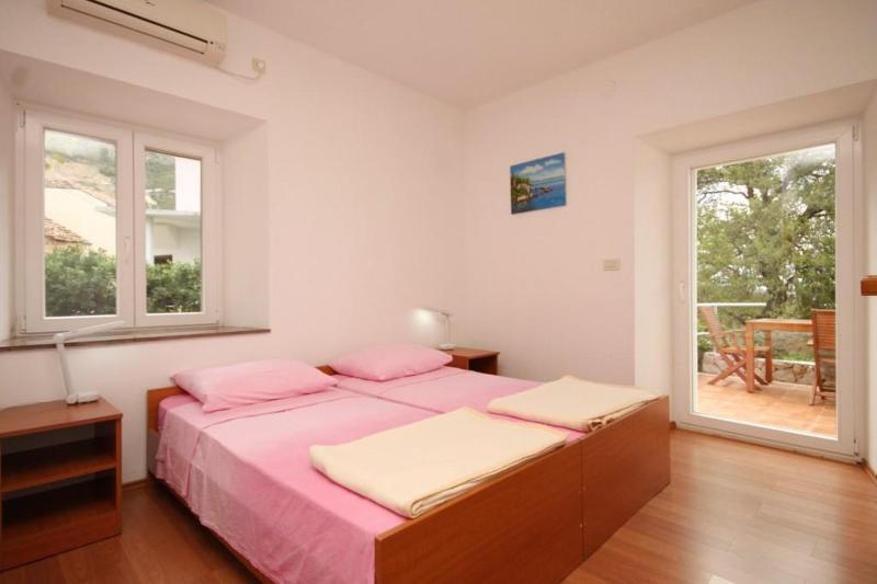 Studio with Terrace and Sea View image 3