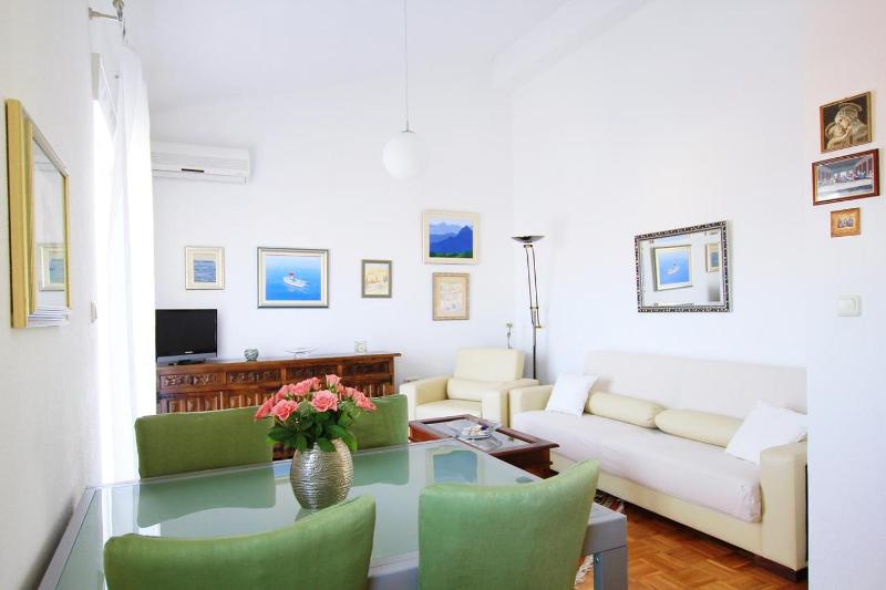 Two-Bedroom Apartment with Balcony and Sea View image 1