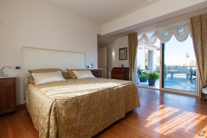 Two-Bedroom Apartment (5 Adults) image 3