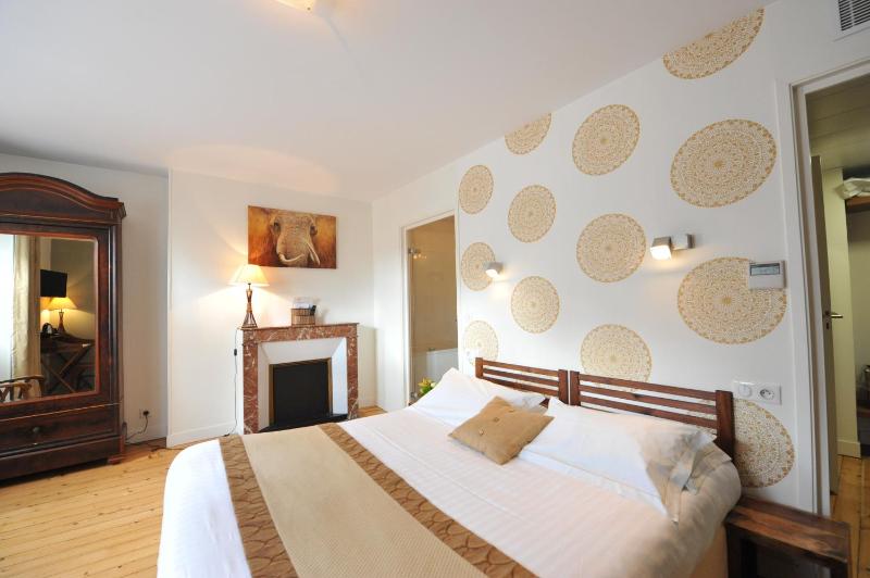 Superior Double or Twin Room image 3