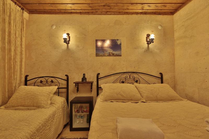 Triple Room image 2