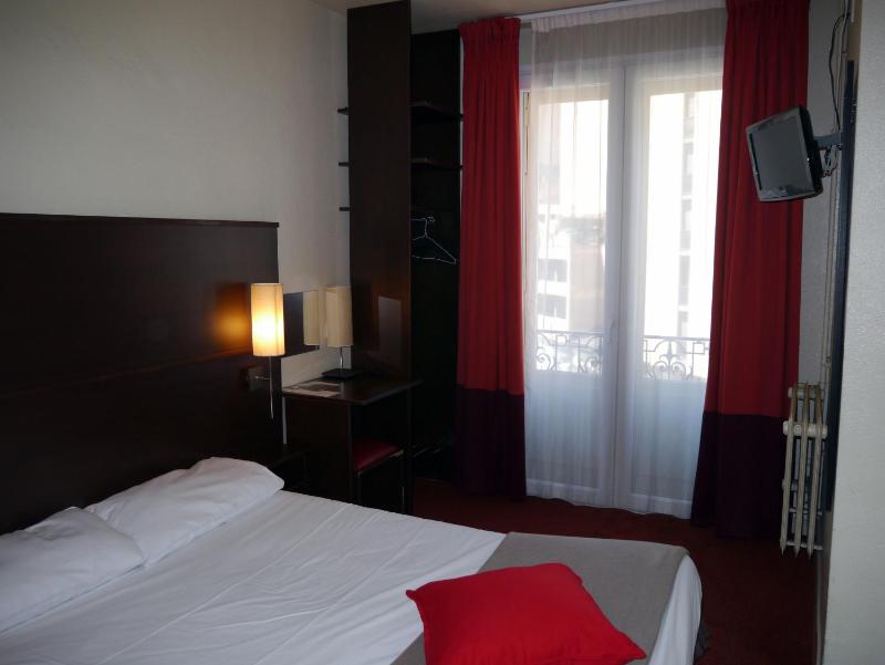 Hotel Des Ambassadeurs - image 22