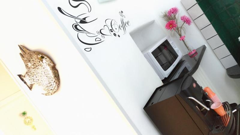 Twin Room image 4