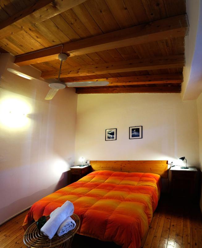 Double or Twin Room with Shared Bathroom image 4