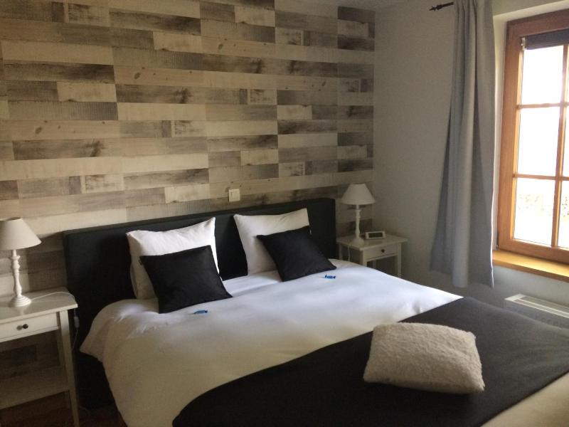Standard Double Room image 4