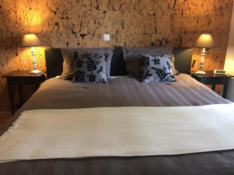 Standard Double Room image 3