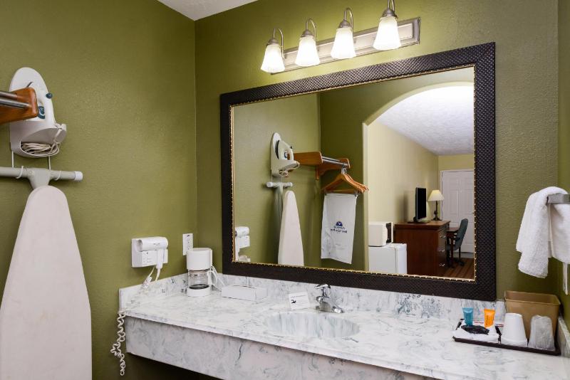 King Suite image 2