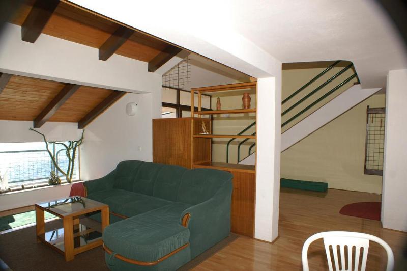 Three-Bedroom Apartment with Terrace and Sea View image 1