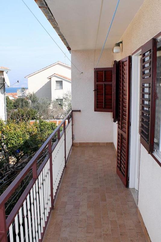 Two-Bedroom Apartment with Terrace and Sea View image 2