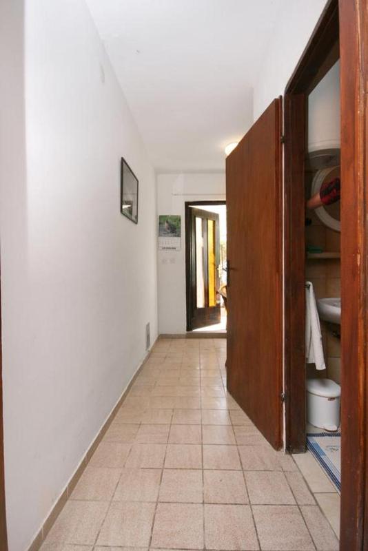 One-Bedroom Apartment with Terrace image 2