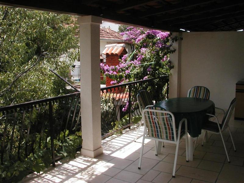 Two-Bedroom Apartment with Terrace and Sea View image 1