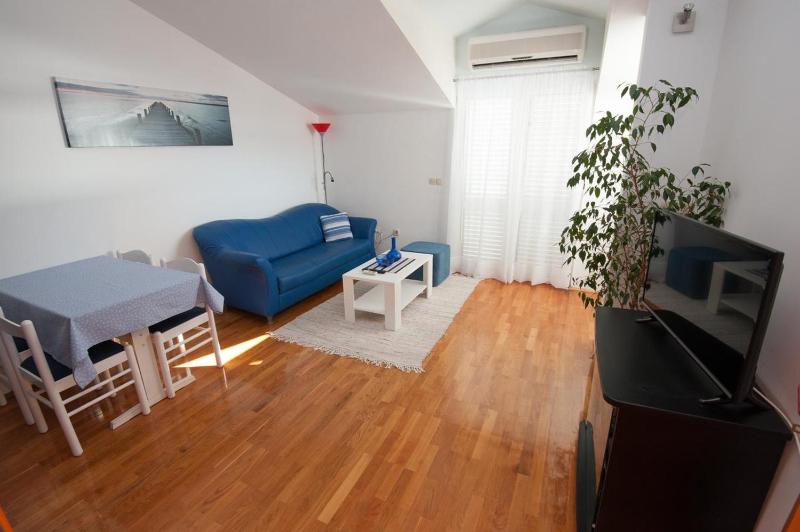 Two-Bedroom Apartment with Terrace and Sea View image 3