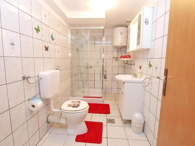 Apartment image 2