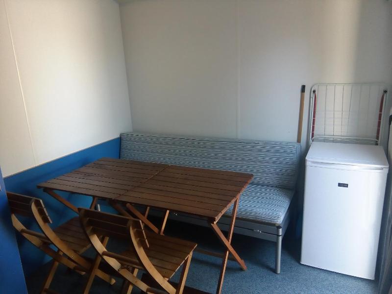 Caravan with Shared Bathroom image 2
