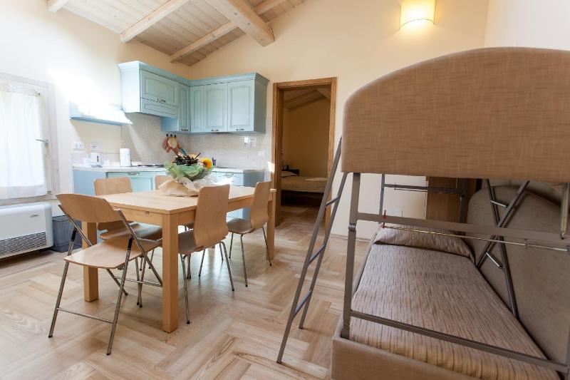 One-Bedroom Apartment image 2