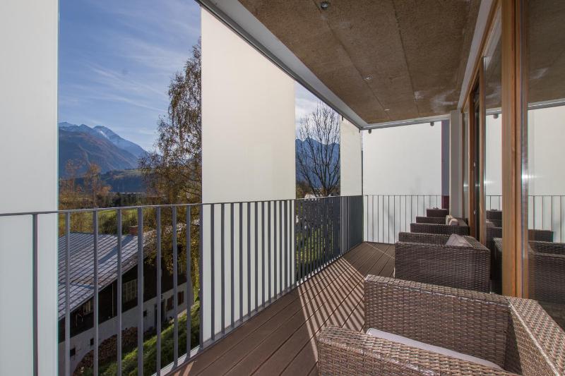 Standard One-Bedroom Apartment image 2