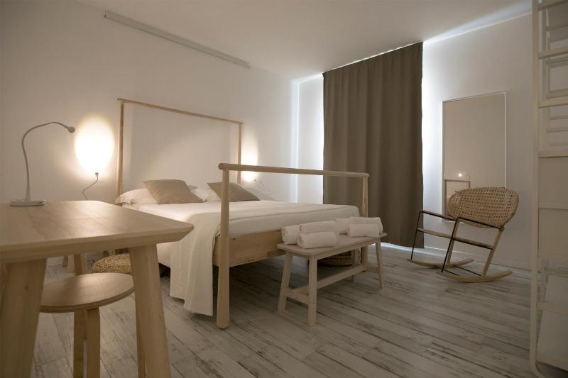 Superior Two-Bedroom Apartment image 2