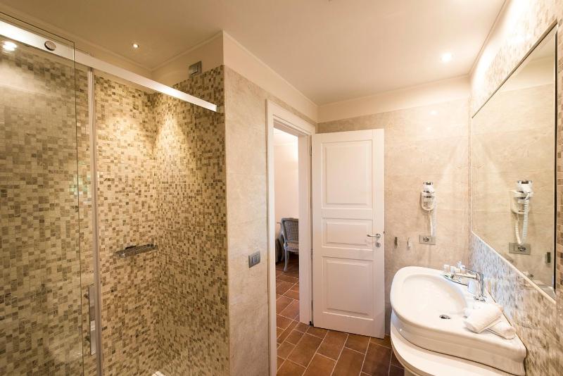 Suite image 3