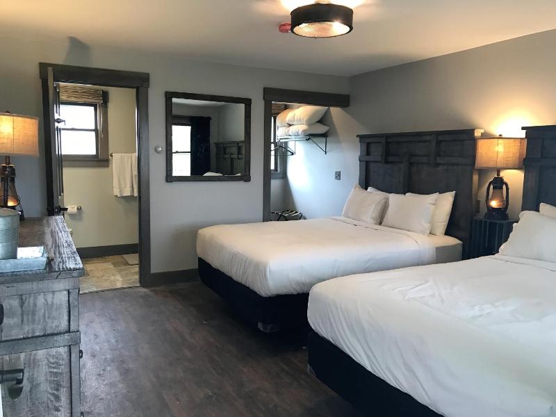 Standard Double Room image 2