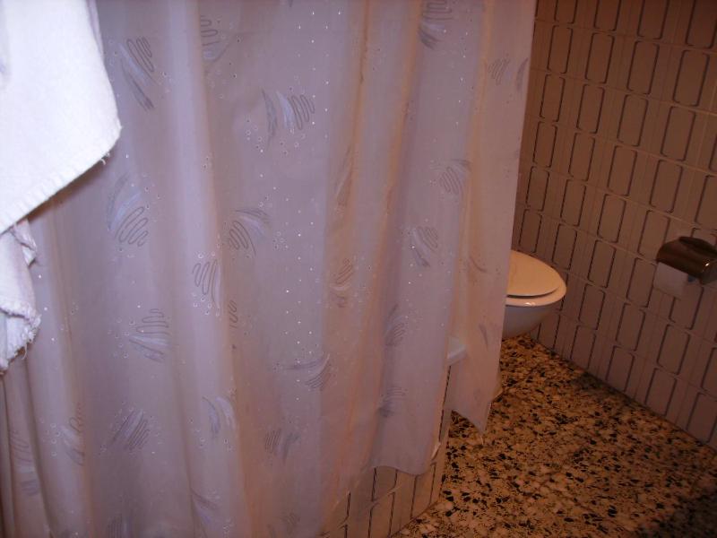 Double or Twin Room image 3